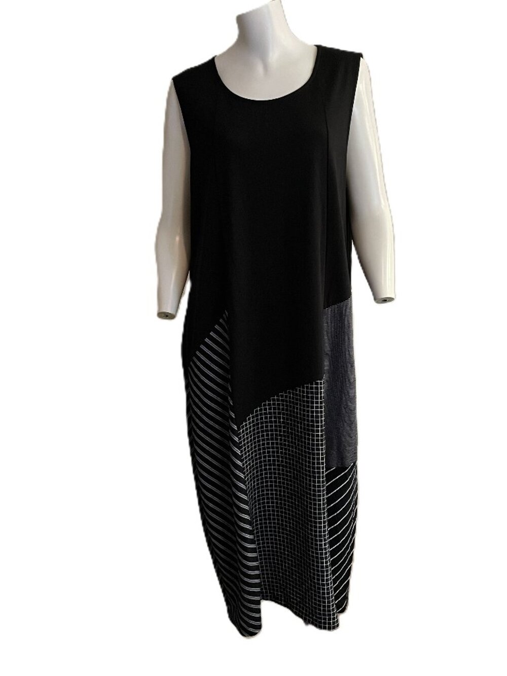 Shana Maxi Dress XXL Black Geometric Lagenlook Lightweight Art to Wear Minimalis